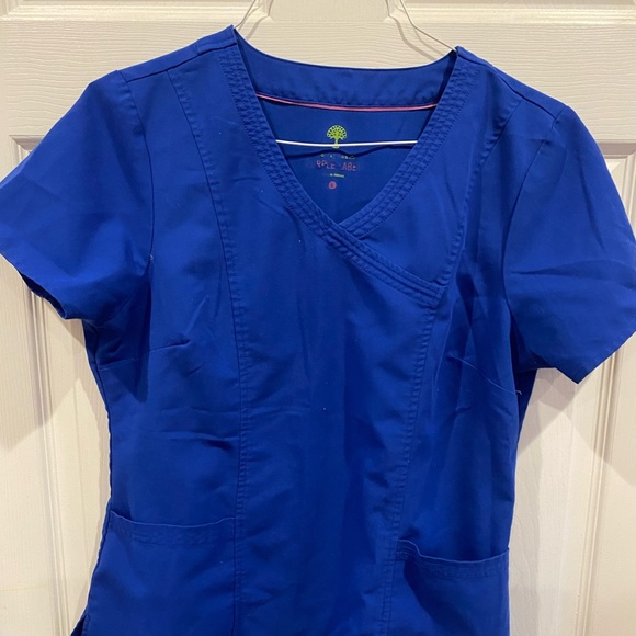 Scrub top - Picture 2 of 2